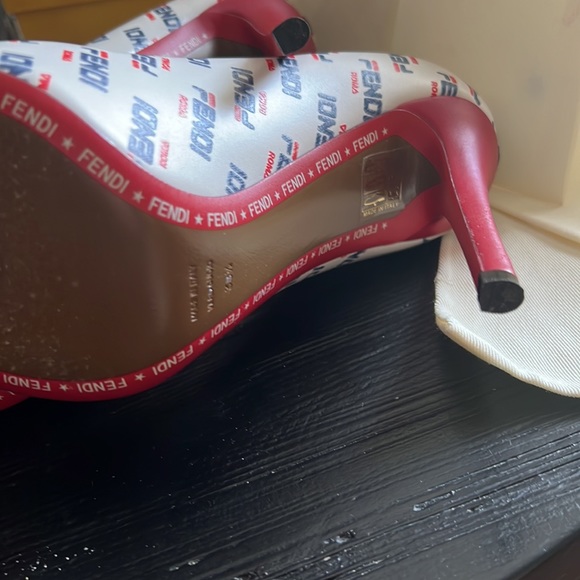 FENDI ROMA PUMPS - Picture 7 of 8